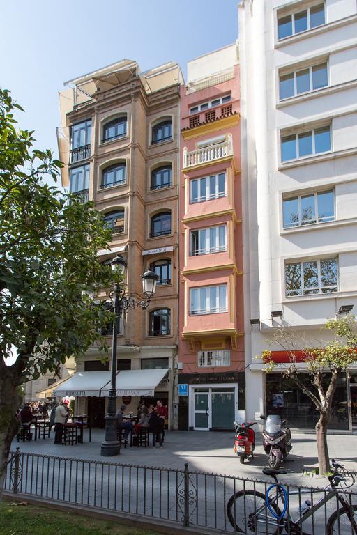Apartamentos Diaber Edificio Constitución Sevilha Quarto foto