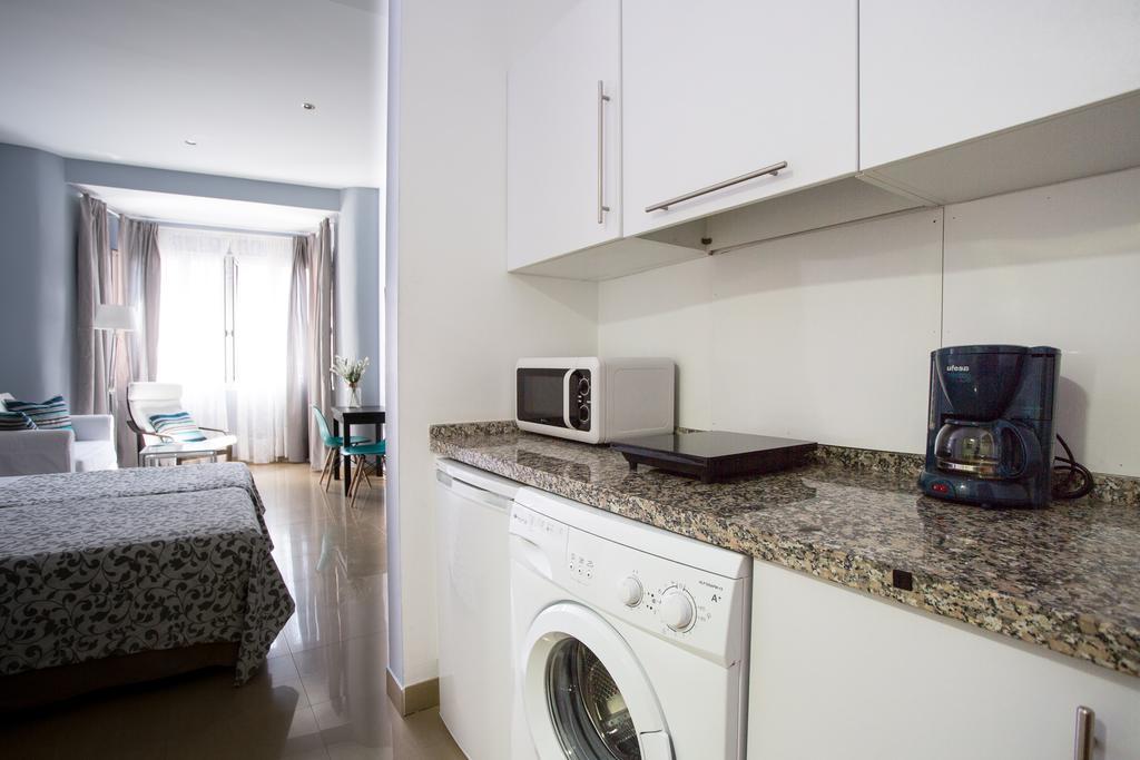 Apartamentos Diaber Edificio Constitución Sevilha Quarto foto